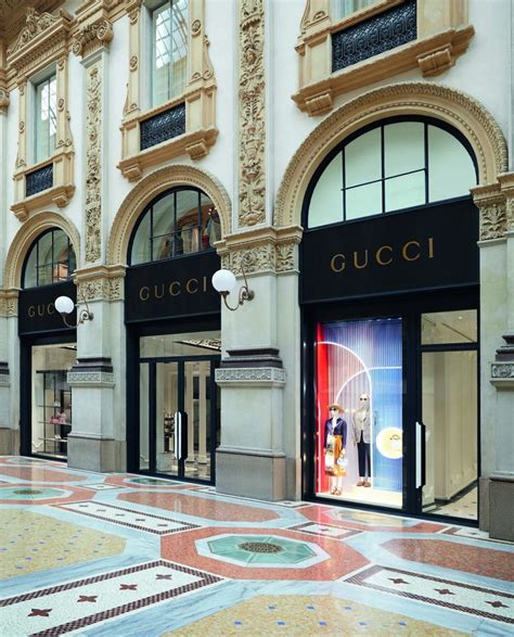 negozio bari gucci|negozi gucci oggi.